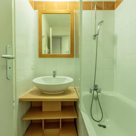 Confortable Avec Balcon Ensoleille Et Parking Couvert - Fr-1-351-213 La Plagne