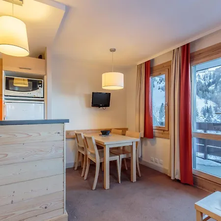 Confortable Avec Balcon Ensoleille Et Parking Couvert - Fr-1-351-213 * La Plagne