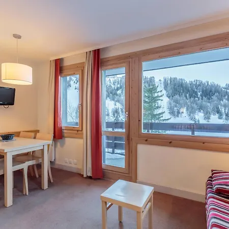 Confortable Avec Balcon Ensoleille Et Parking Couvert - Fr-1-351-213 * La Plagne
