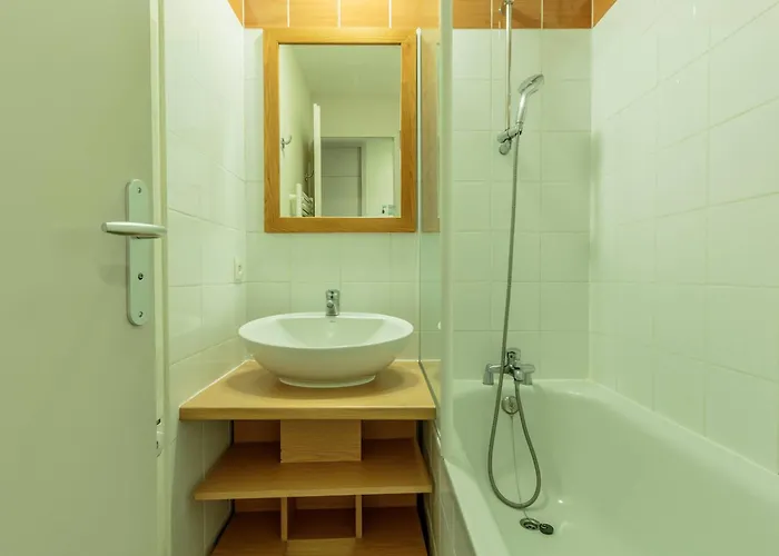 Confortable Avec Balcon Ensoleille Et Parking Couvert - Fr-1-351-213 La Plagne